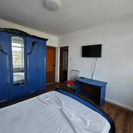 Alya كونستانتا